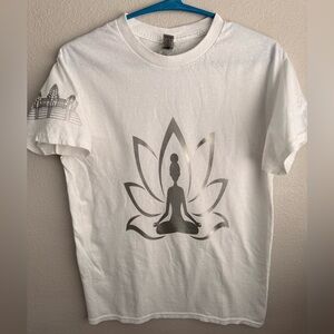 Angkor Wat Sleeve with Silver Lotus Design